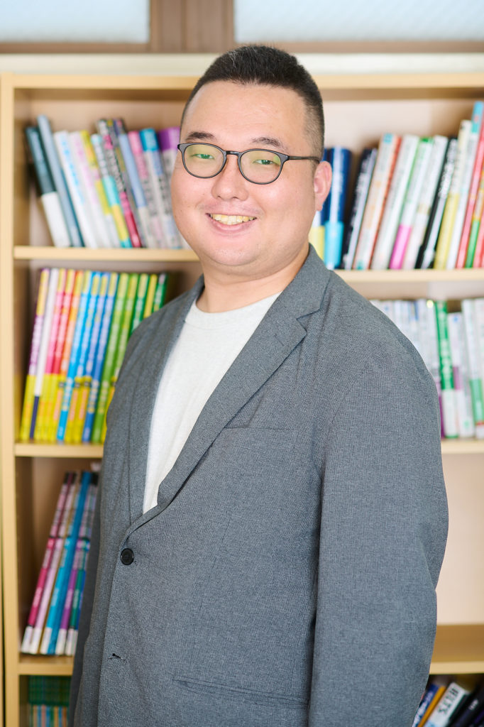 Grow Rich English School 巣鴨校 校舎長 写真 勝藤洋平